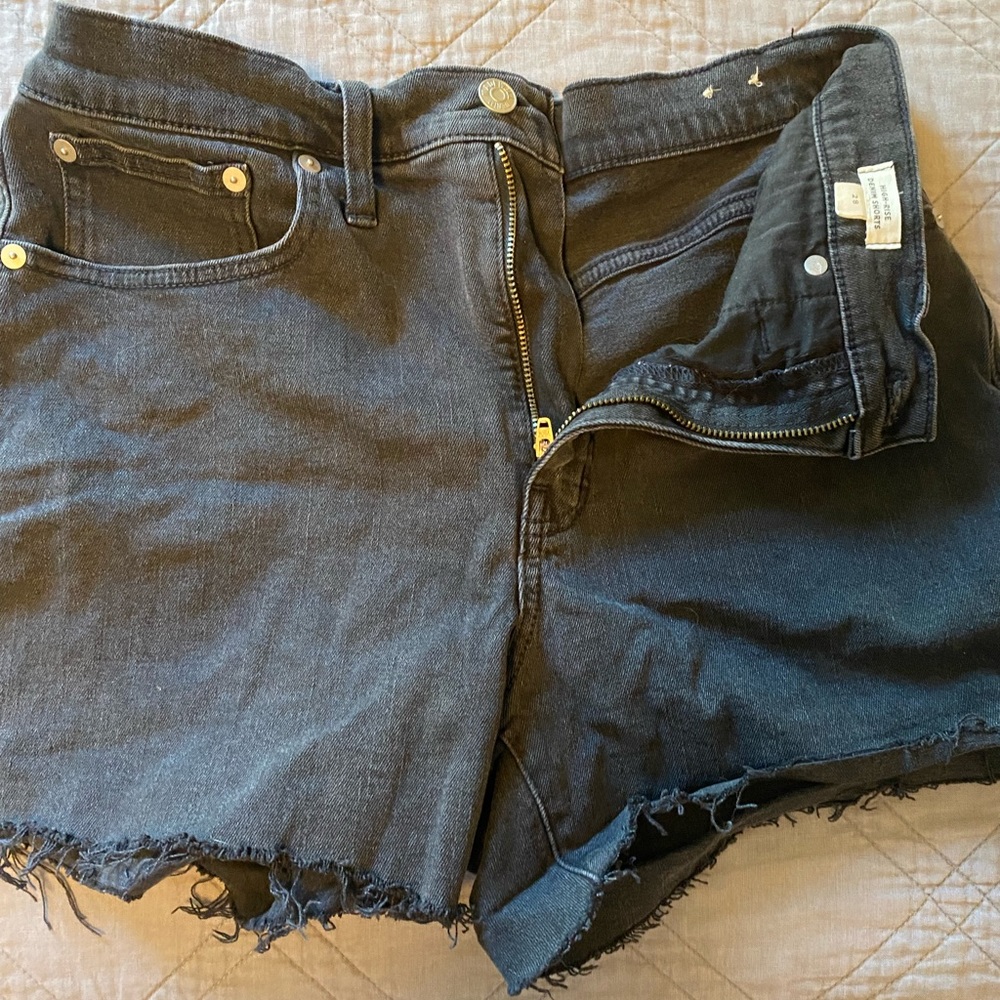 Madewell black high rise shorts, size 28